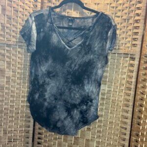 rue21 | Black & Grey | Tie-Dye Criss-Cross V-Neck Short Sleeve Tee